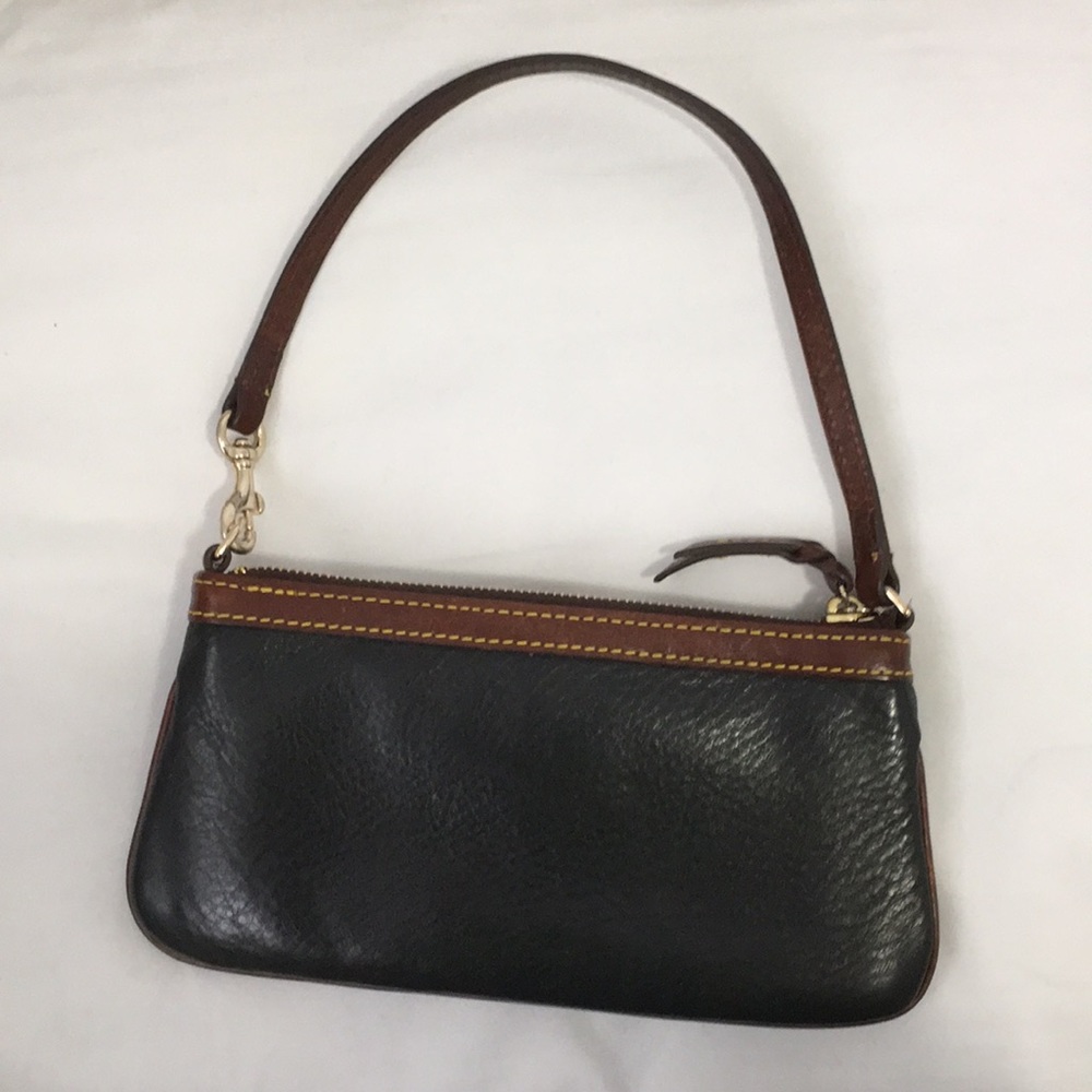 Dooney and Bourke clutch style wristlet/tiny bag - Picture 6 of 6